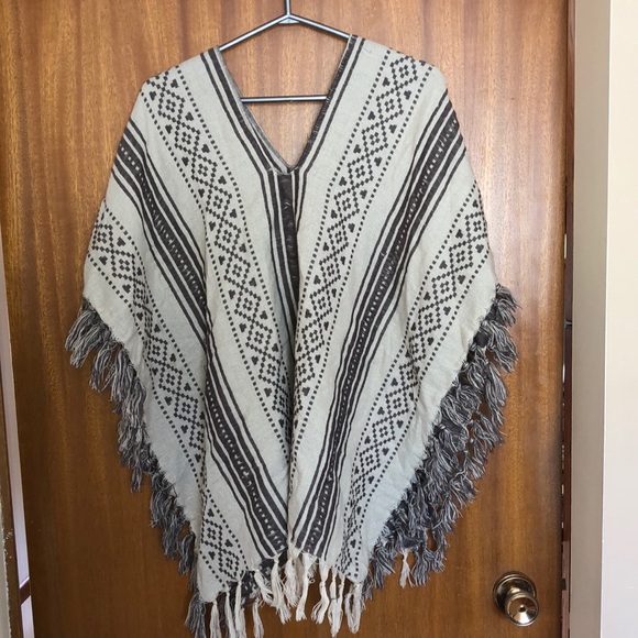 Garage poncho - Picture 1 of 2